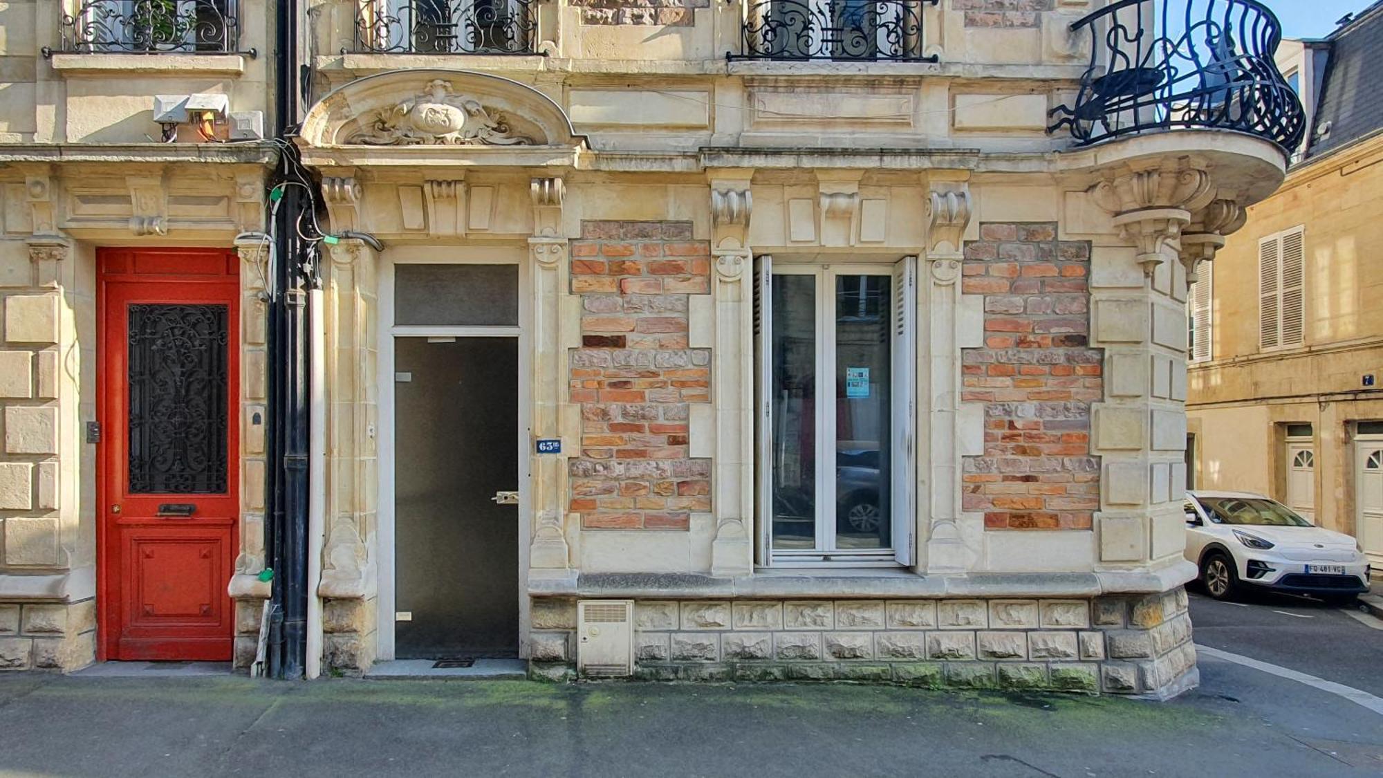 Charming Studio With View Of The Abbaye-Aux-Hommes Caen Room photo